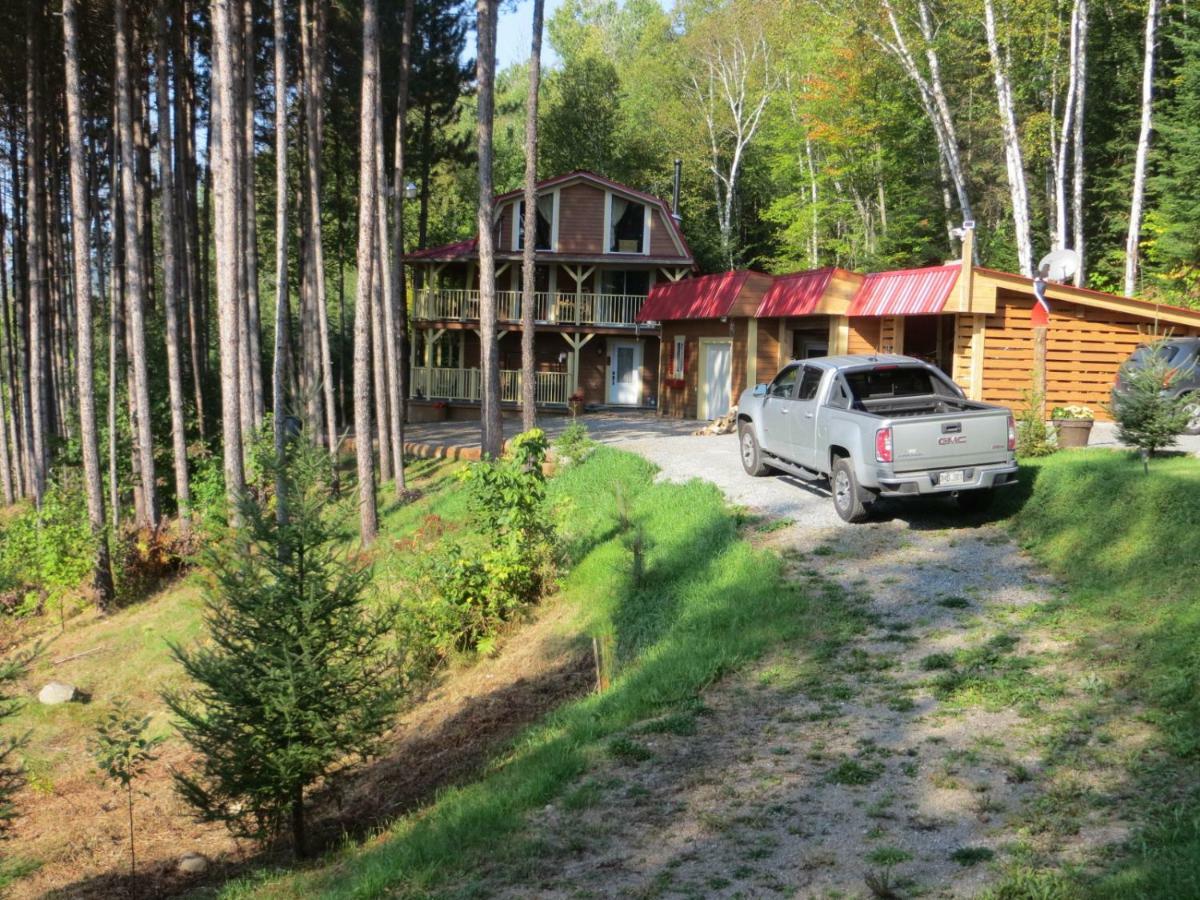 La Maison Sous Les Arbres Saint Roch de Mekinac Exteriér fotografie